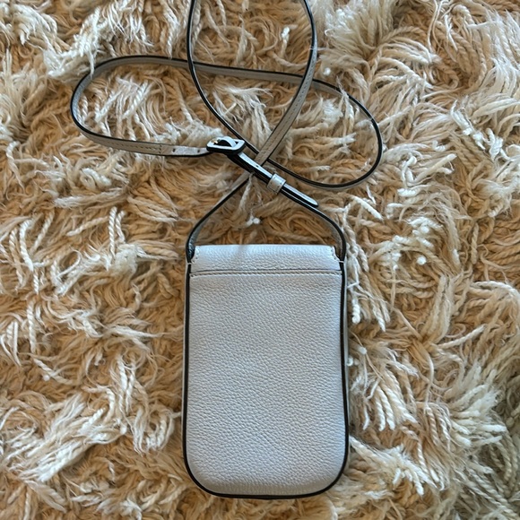Tory Burch Miller Cellphone Crossbody Bag Feather Gray NWT - Picture 4 of 6